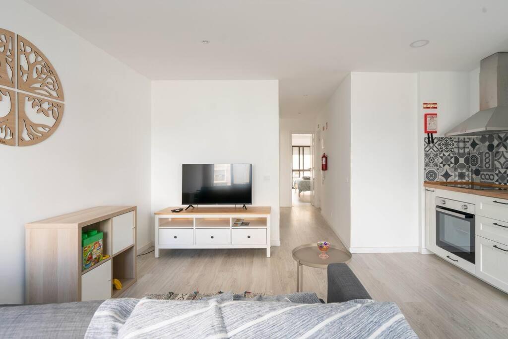 Casa Oliveira - Sunny 2-Bed Retreat Steps From The Beach Armação de Pêra Exteriör bild